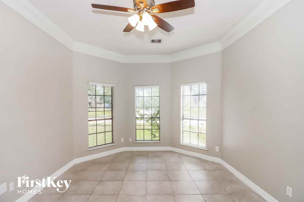 6611 Gleneagles Dr - Photo 6 of 15