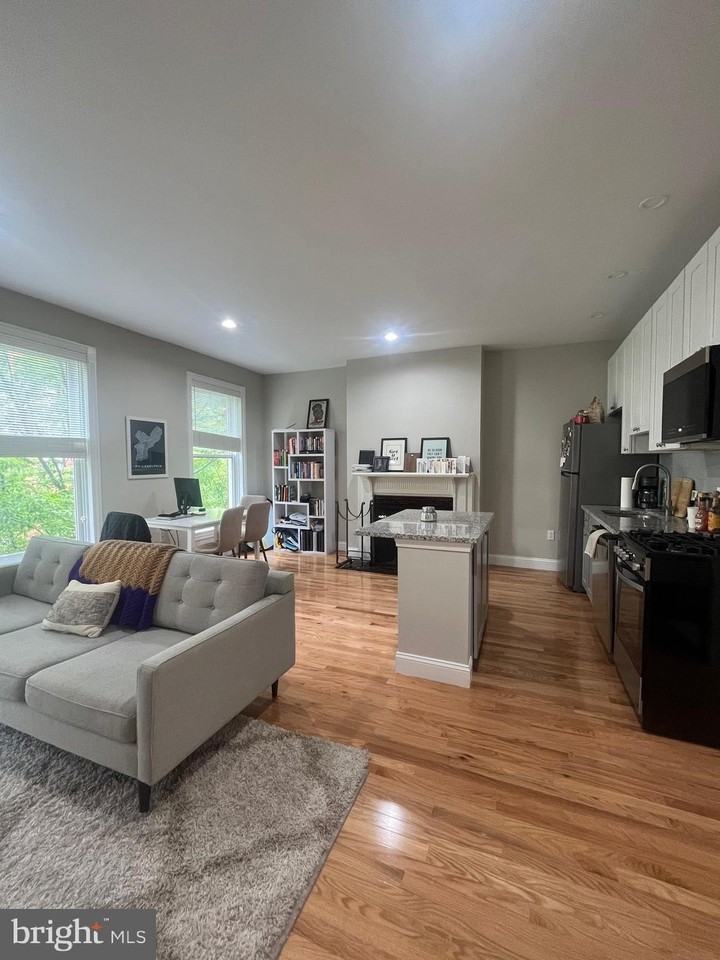 1820 Pine St #3F - Photo 3 of 17
