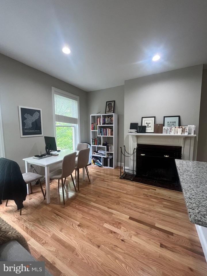 1820 Pine St #3F - Photo 4 of 17