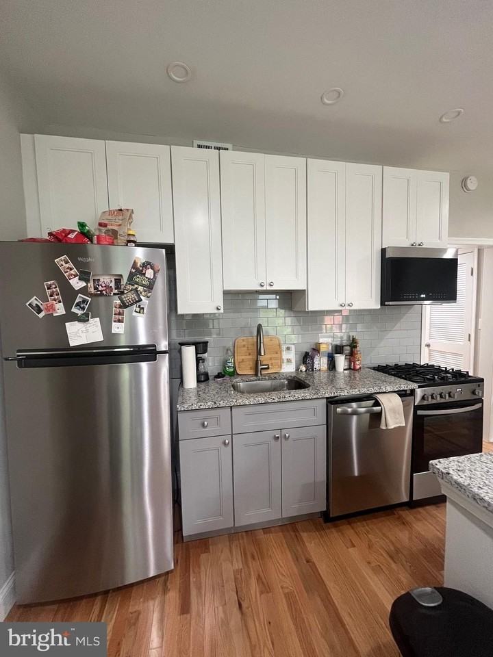 1820 Pine St #3F - Photo 7 of 17