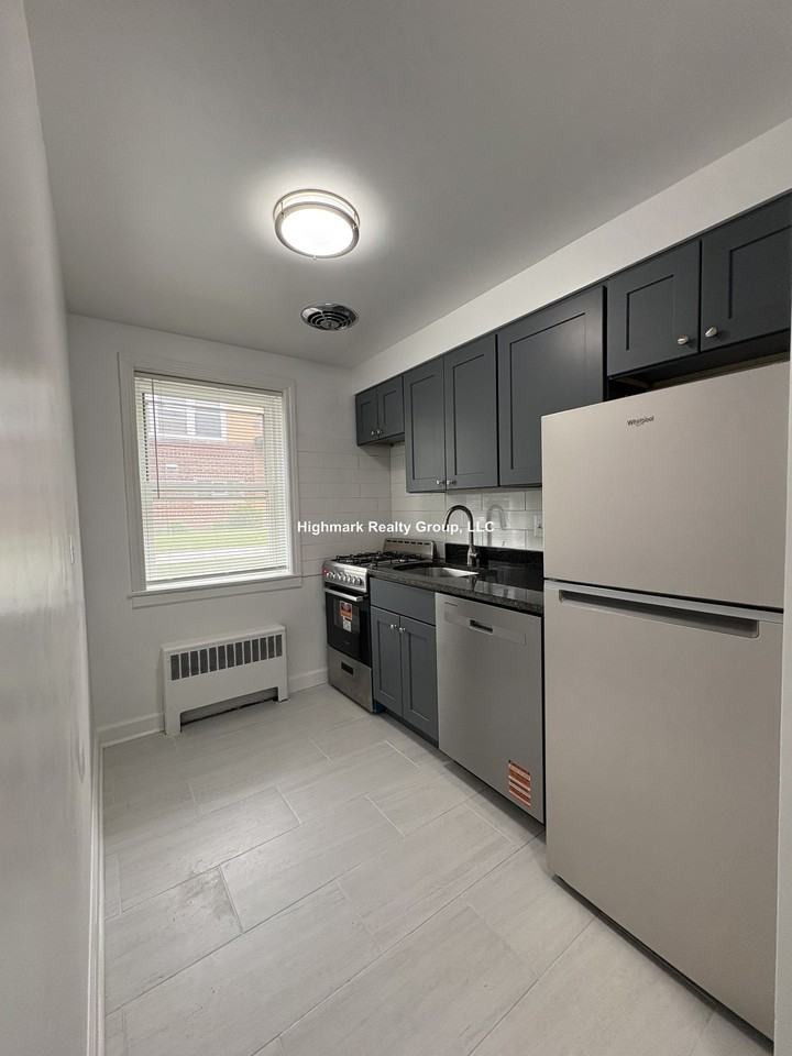 6715 N California Ave #GDNS
