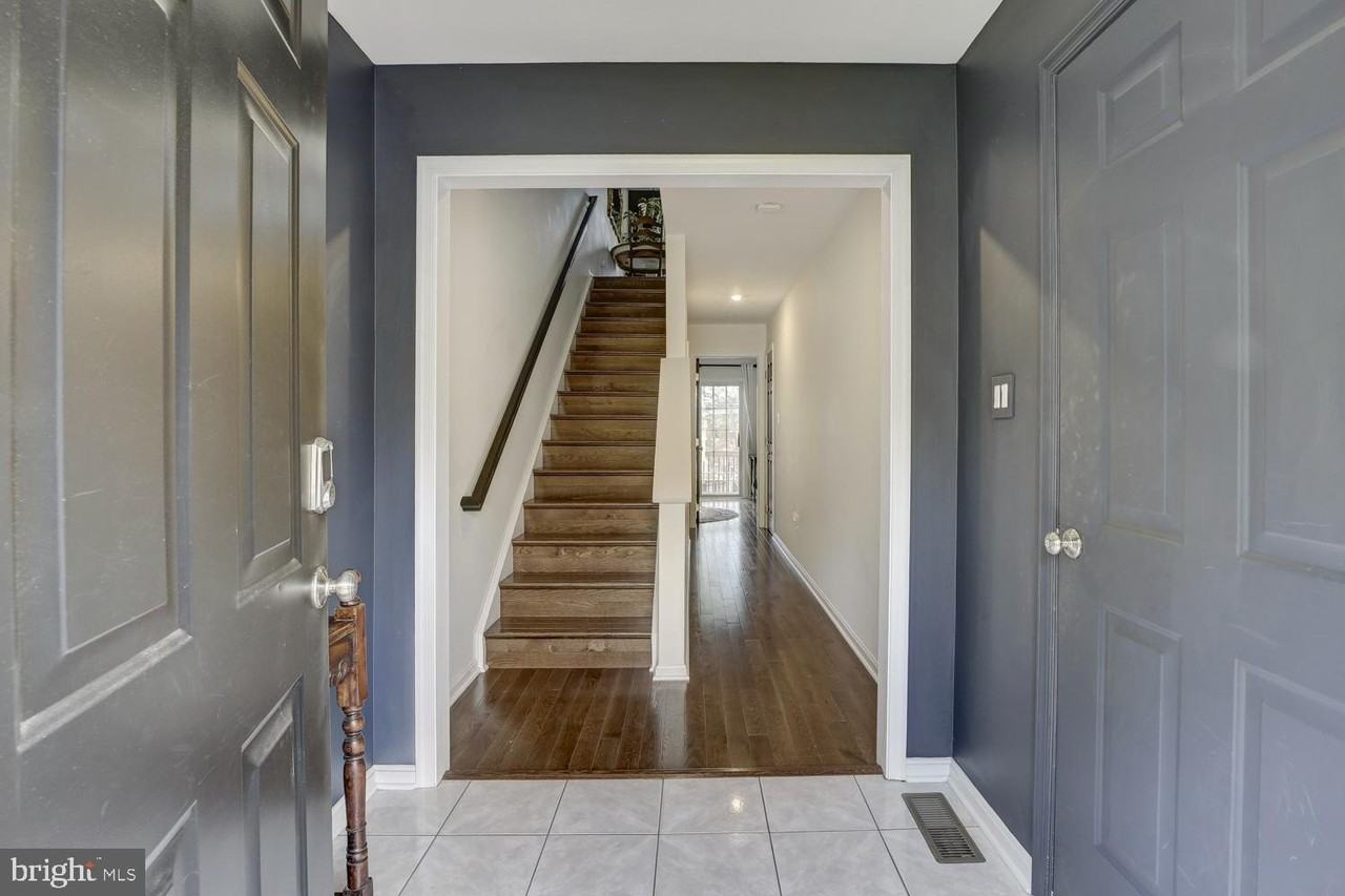 1636 S Taylor St - Photo 4 of 41