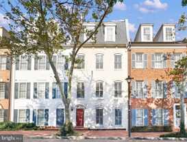 522 N Royal St - Photo 1 of 1