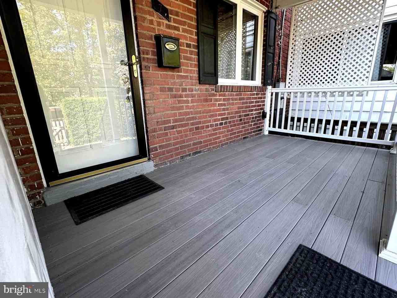 7 Clifford Ave - Photo 2 of 21