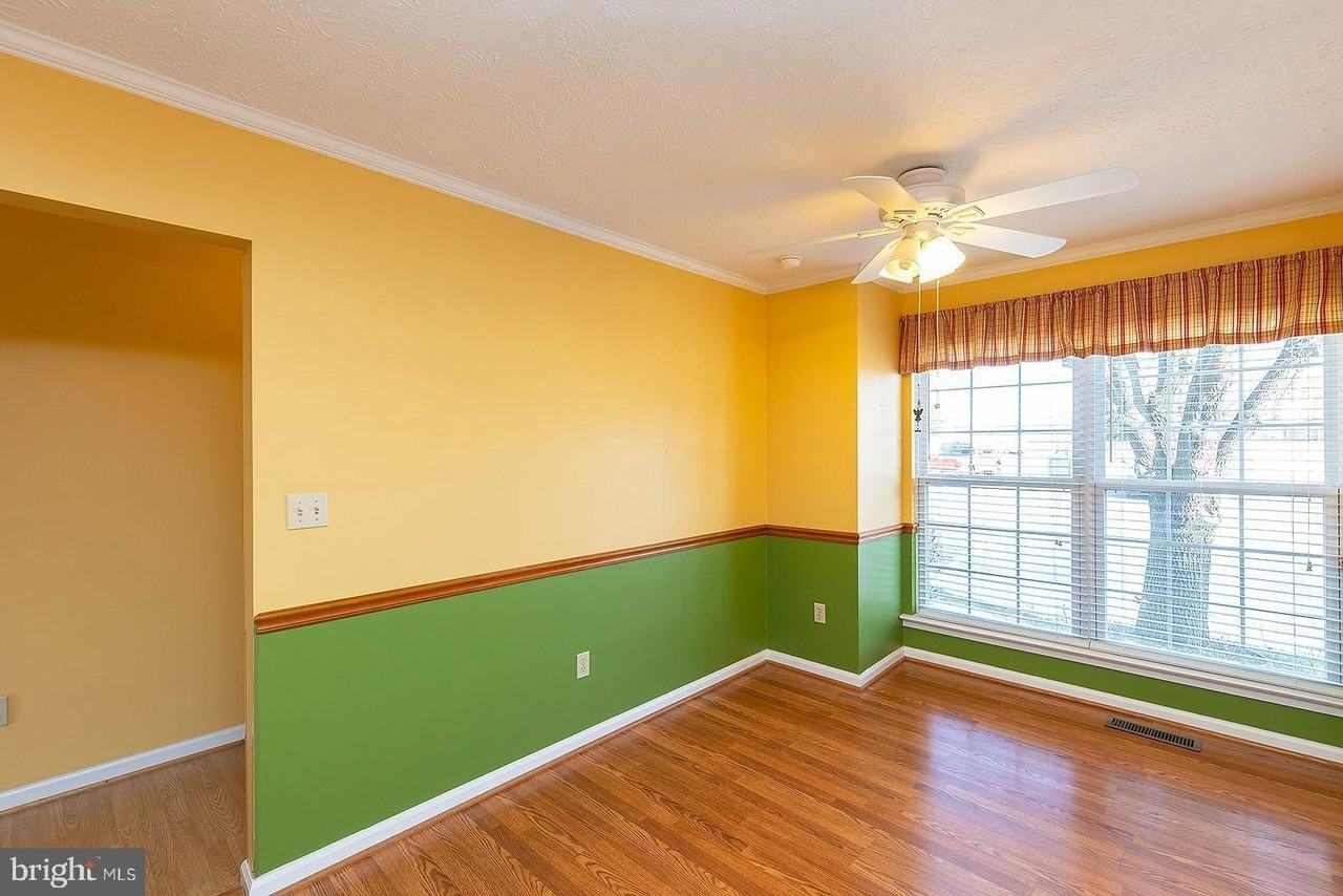 304 Chatham Sq - Photo 6 of 35