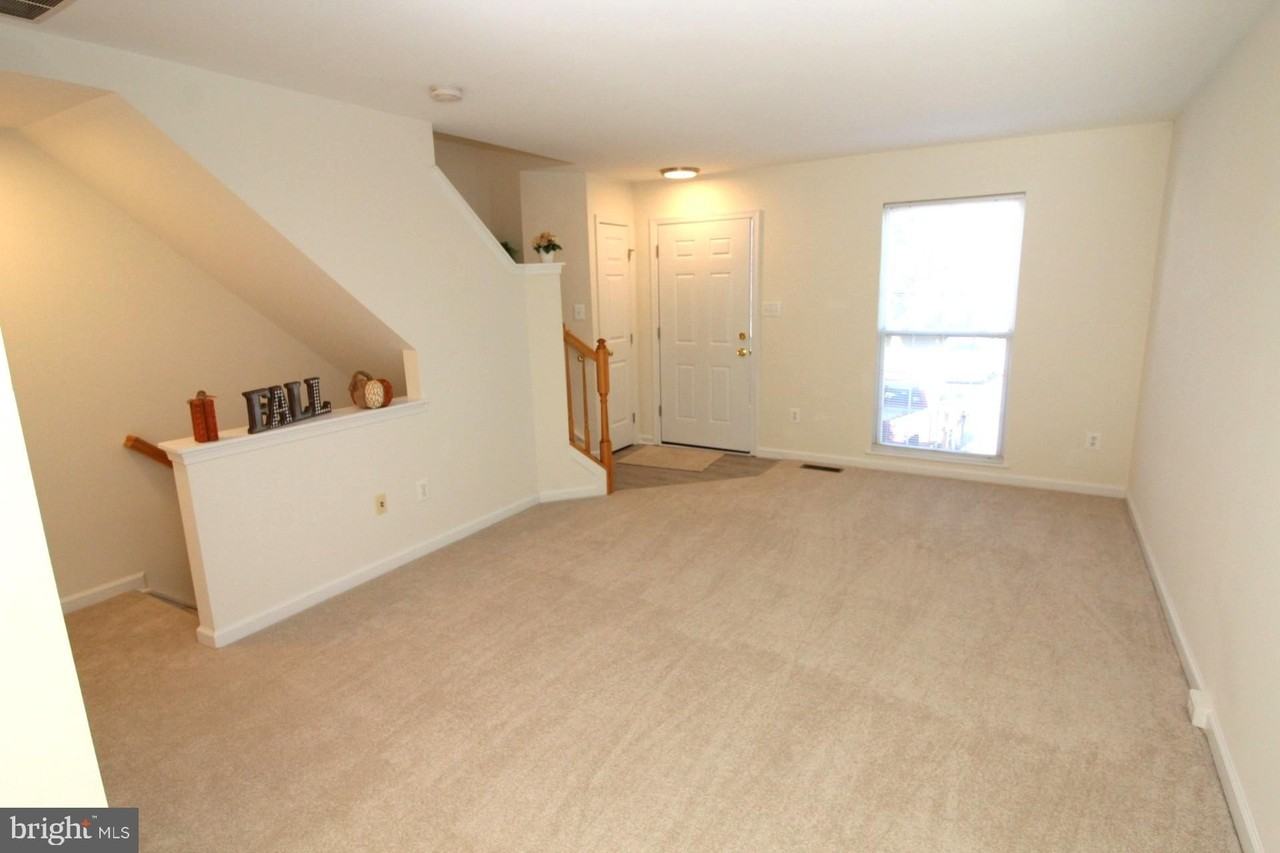 6385 Michael Robert Dr - Photo 3 of 18