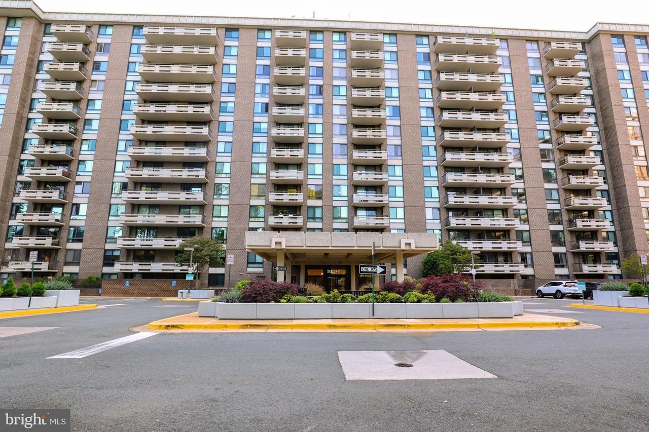 1808 Old Meadow Rd #215