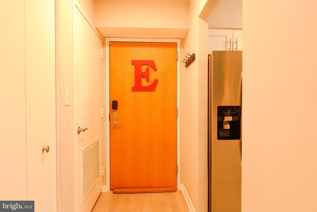 1808 Old Meadow Rd #215 - Photo 3 of 26