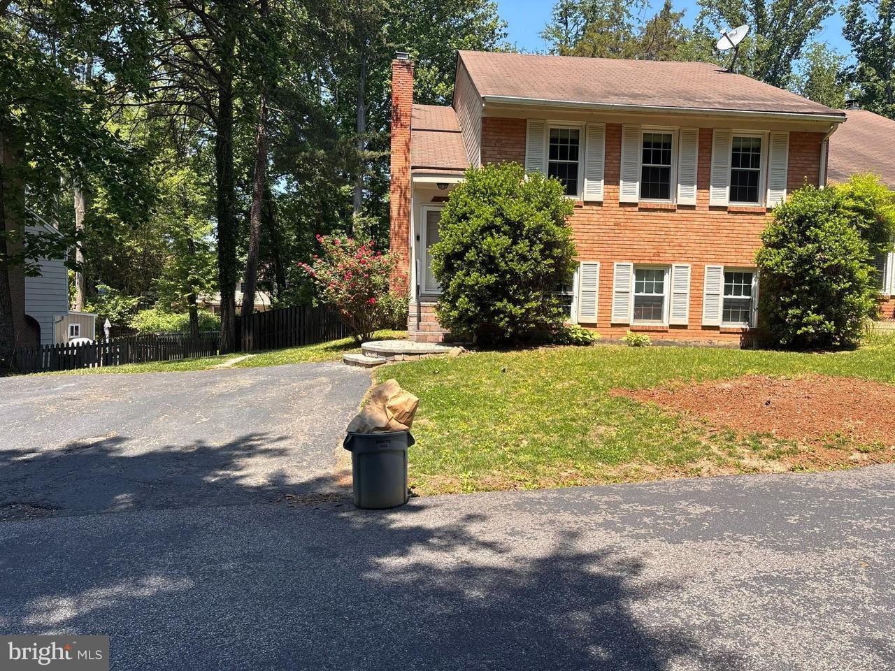10050 Wood Sorrels Ln - Photo 2 of 20