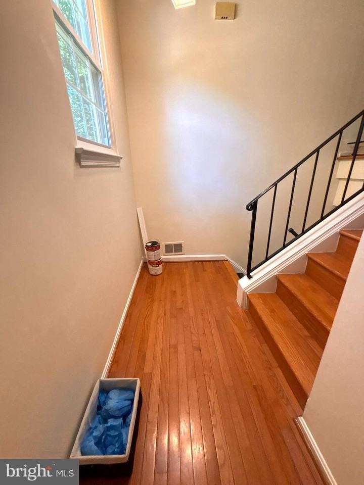 10050 Wood Sorrels Ln - Photo 3 of 20