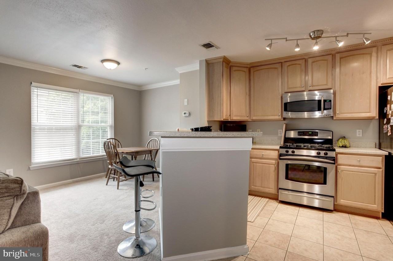 12852 Fair Briar Ln - Photo 6 of 37