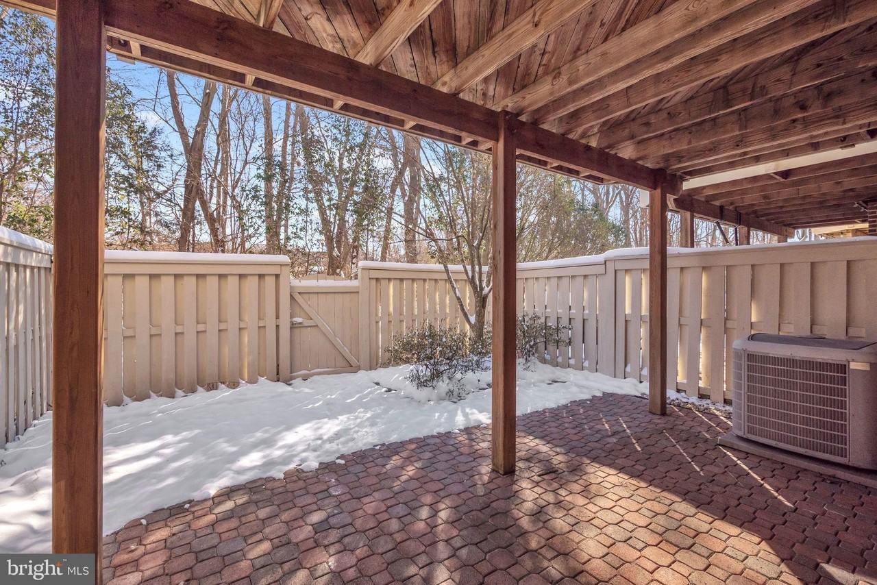 2145 Wolftrap Ct - Photo 4 of 41