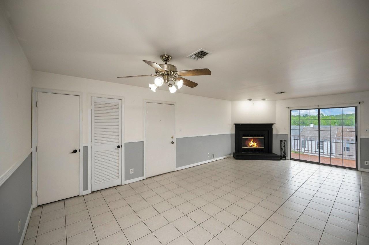 102 Picadilly Ln #203 - Photo 2 of 27