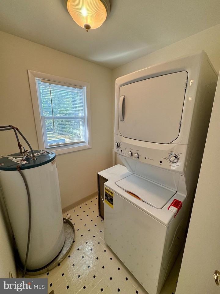 124 10th St - Photo 5 of 20