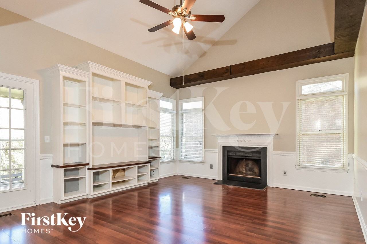 5102 Birnamwood Trl - Photo 3 of 15