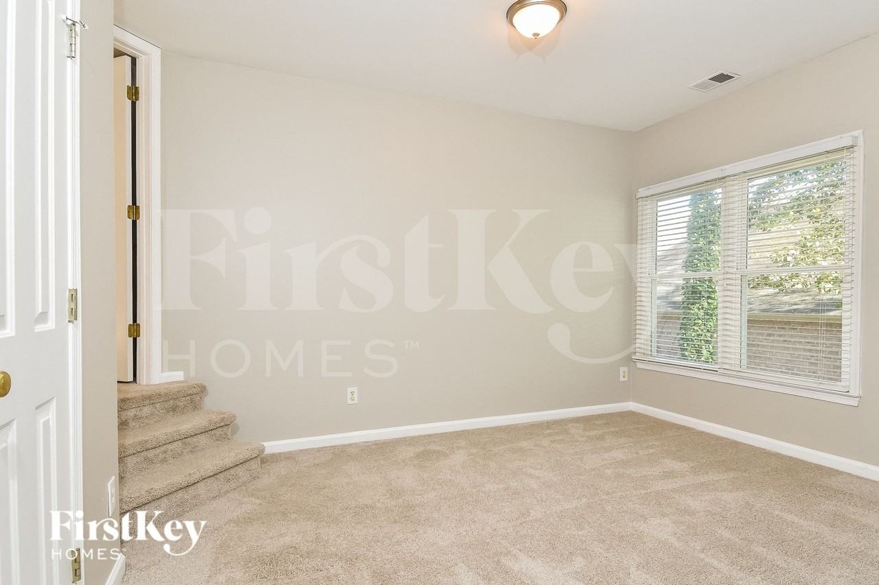 5102 Birnamwood Trl - Photo 5 of 15
