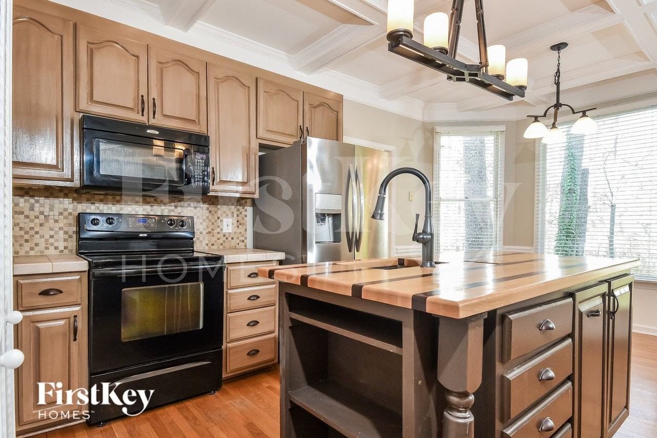 5102 Birnamwood Trl - Photo 7 of 15