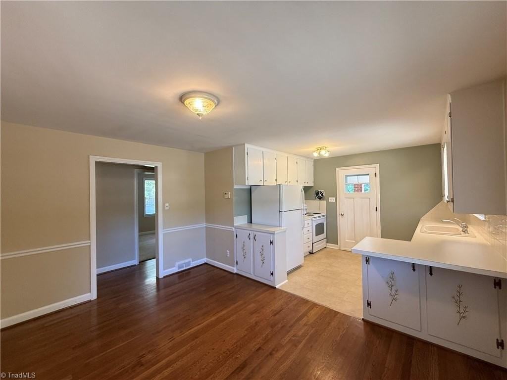 1407 Capri Rd - Photo 7 of 20