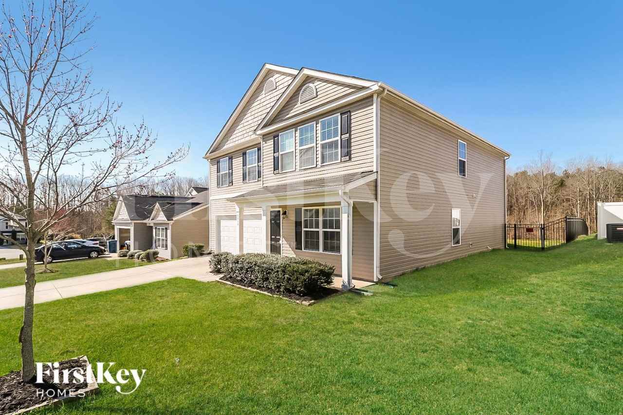 6618 Glenville Dr - Photo 2 of 15