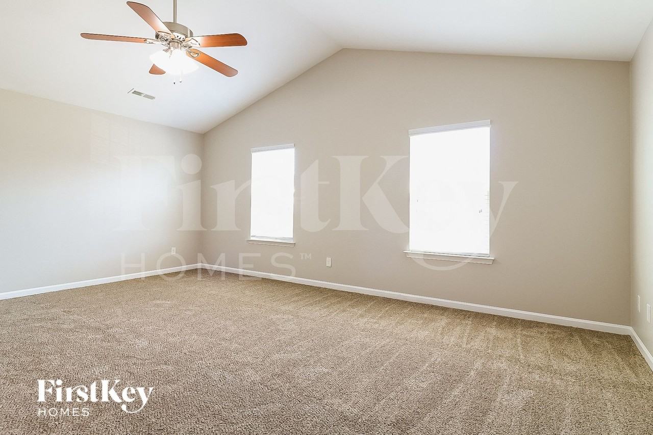 6618 Glenville Dr - Photo 7 of 15