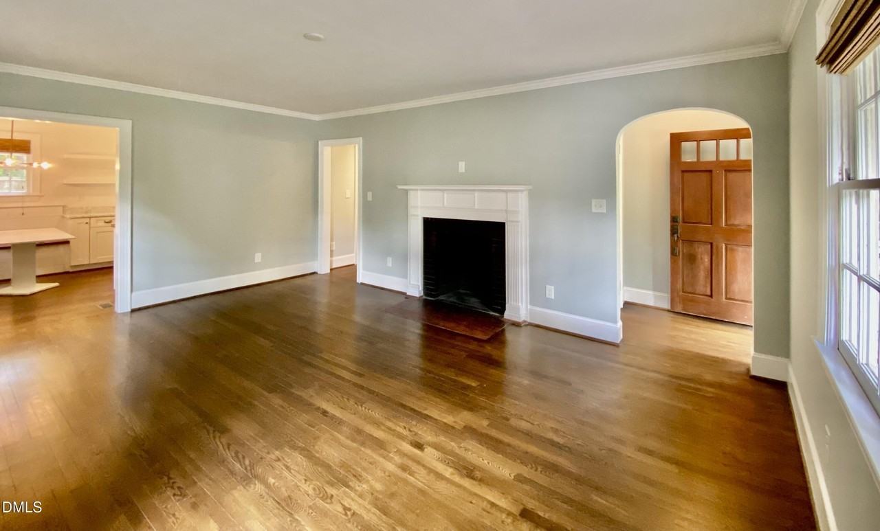 1317 Vickers Ave - Photo 6 of 31