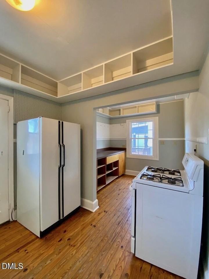 1927 Ward St #B - Photo 7 of 24