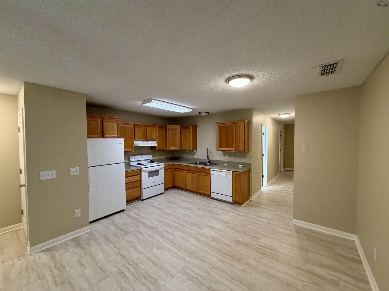 3000 Grace St #2 - Photo 3 of 10