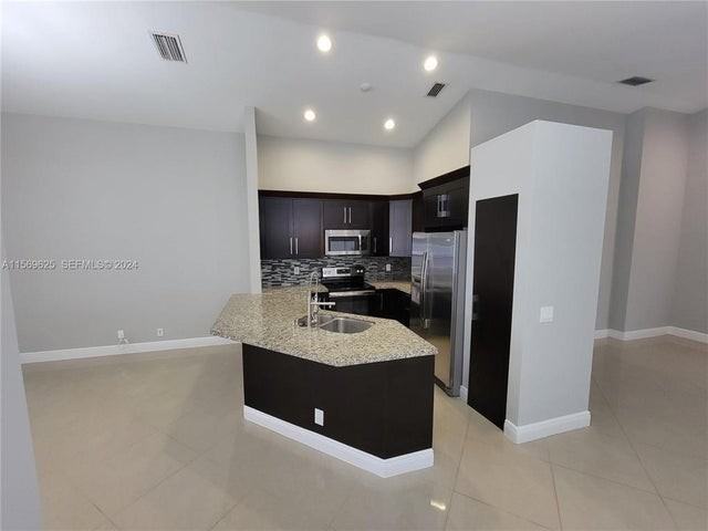 928 Falling Water Road - Photo 4 of 8