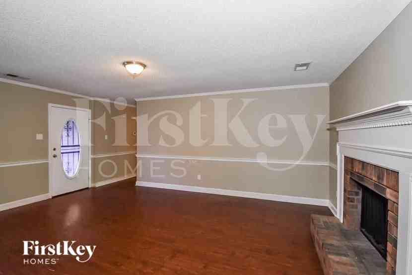 4570 Fawn Hollow Cv - Photo 3 of 16