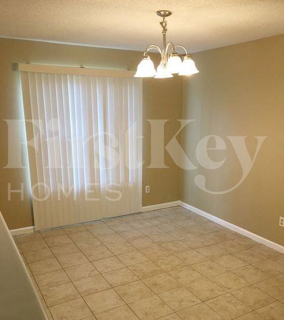 2347 Glencairn Ln Sw - Photo 4 of 8