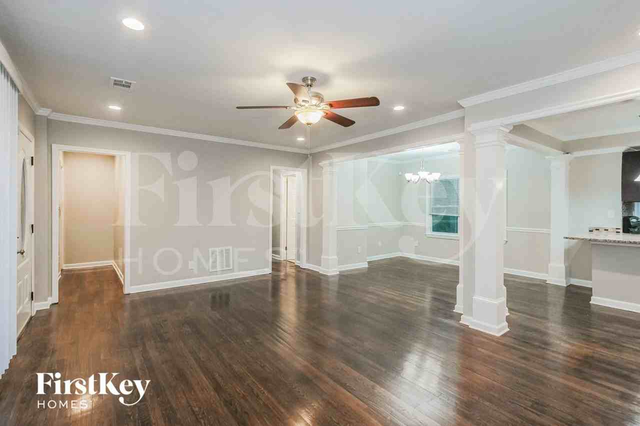 1648 Columbia Dr - Photo 6 of 15