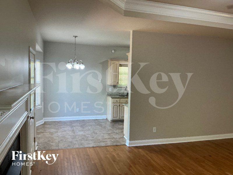 120 Pine Springs Rd - Photo 3 of 10