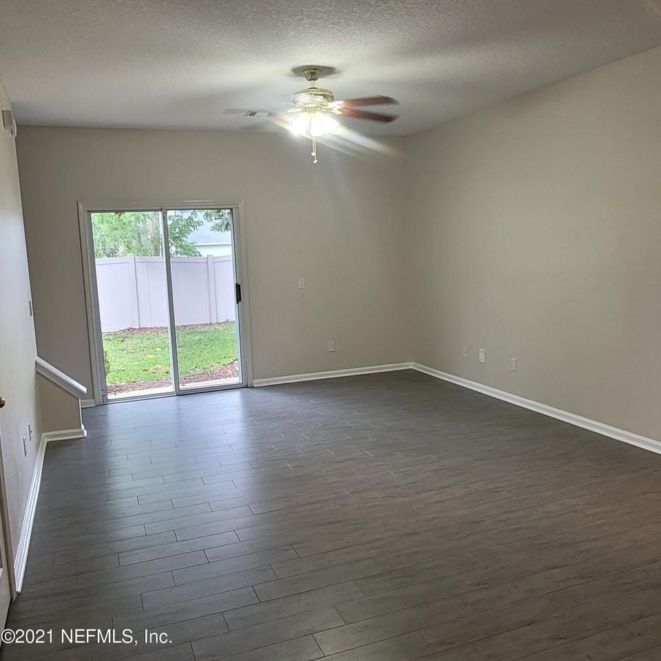 441 Scrub Jay Dr - Photo 7 of 27