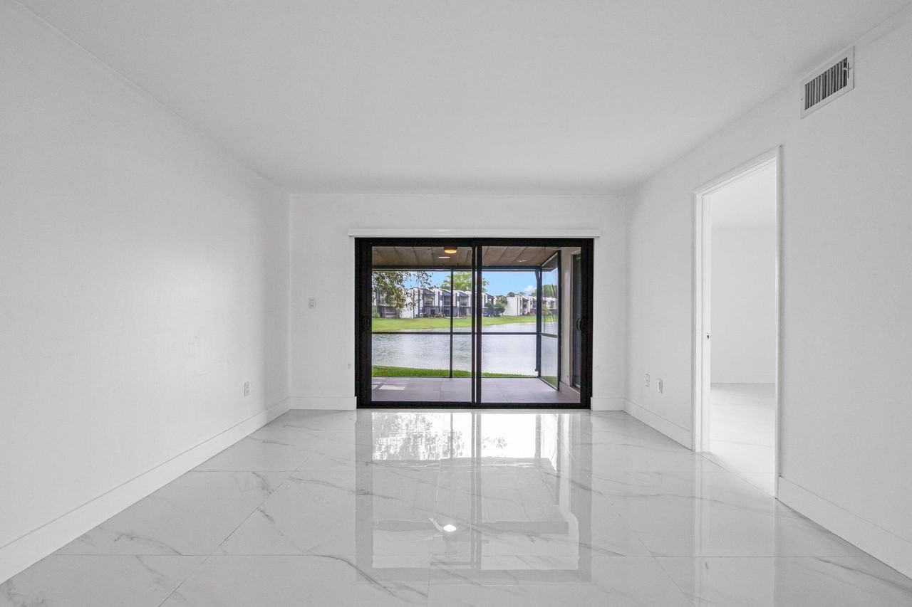 510 W Park Dr - Photo 4 of 37