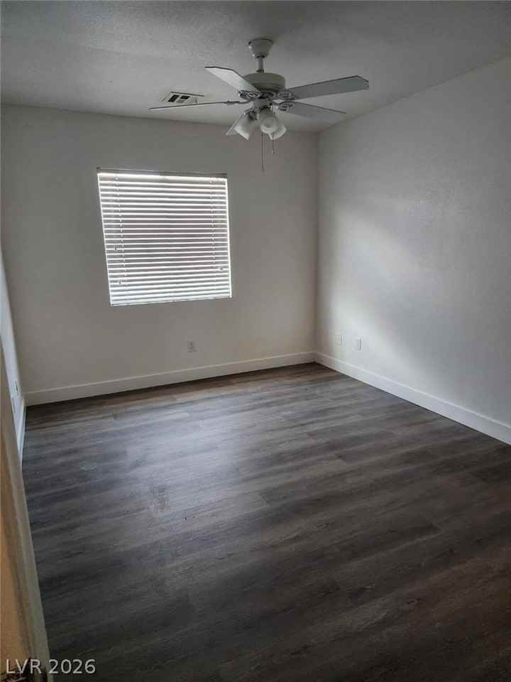 5150 Starter Ave - Photo 6 of 8