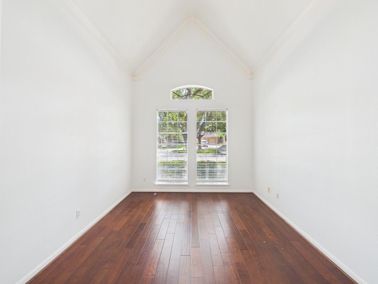 5407 Lake Place Dr - Photo 6 of 50