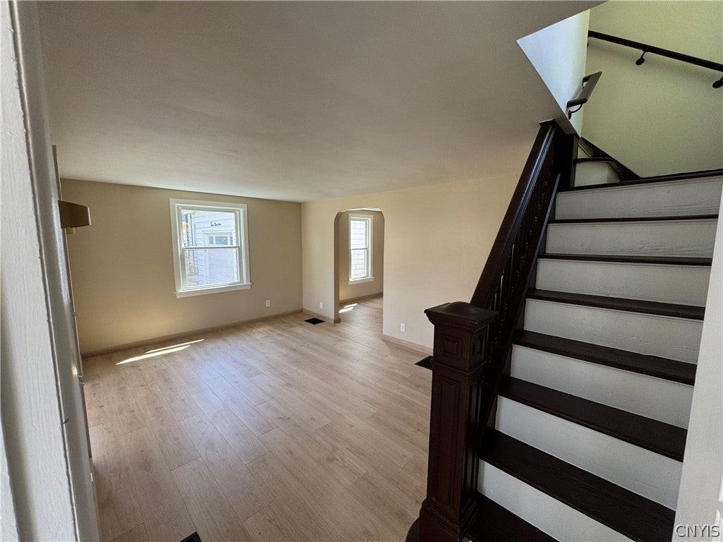 423 Wendell Ter - Photo 3 of 18