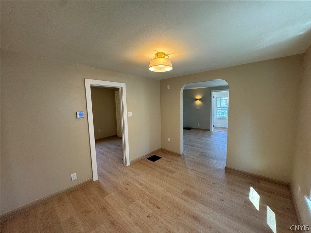 423 Wendell Ter - Photo 6 of 18