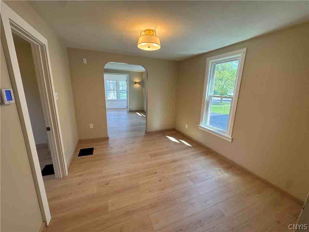 423 Wendell Ter - Photo 7 of 18
