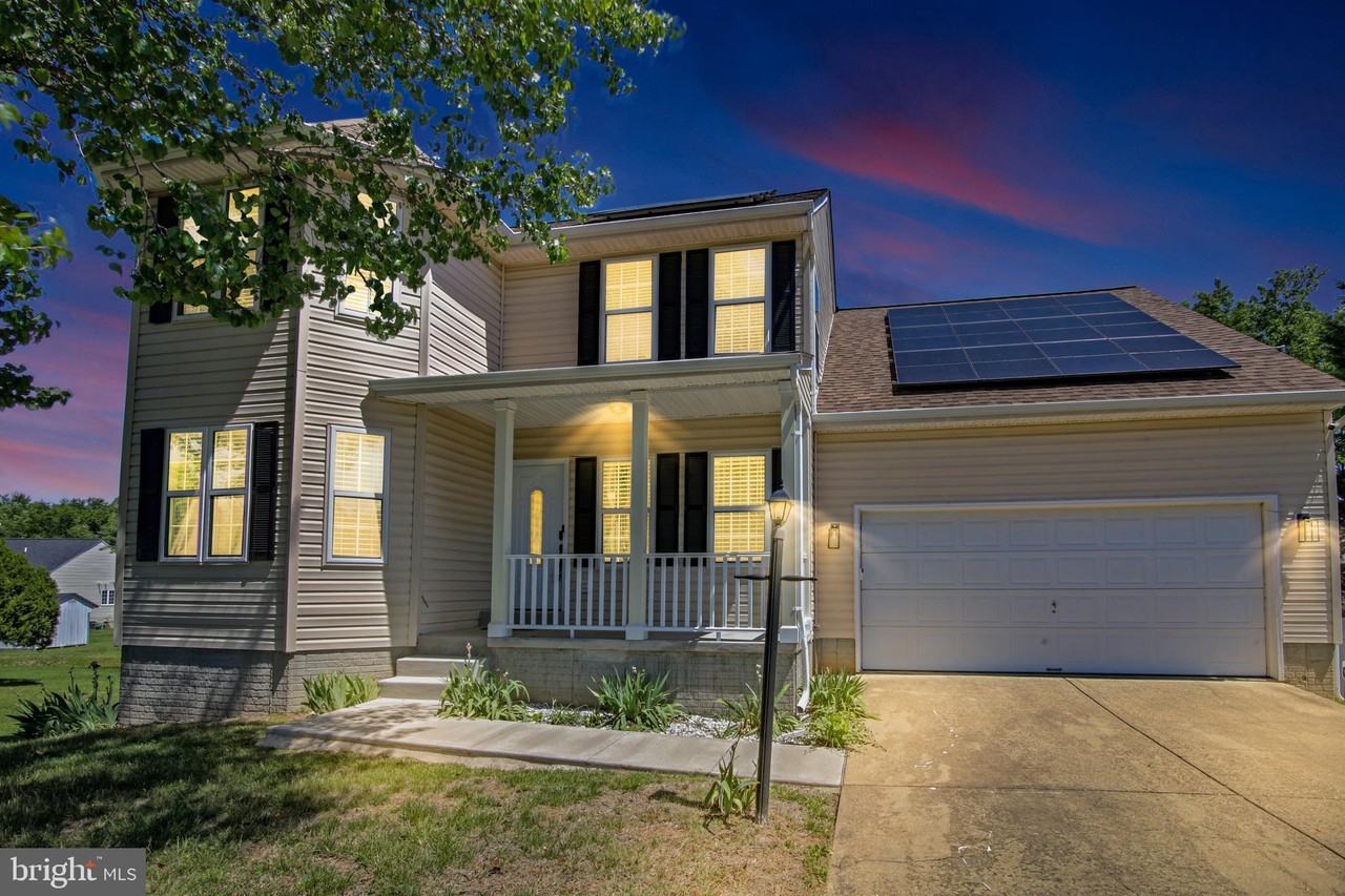 10886 Moore St - Photo 2 of 50