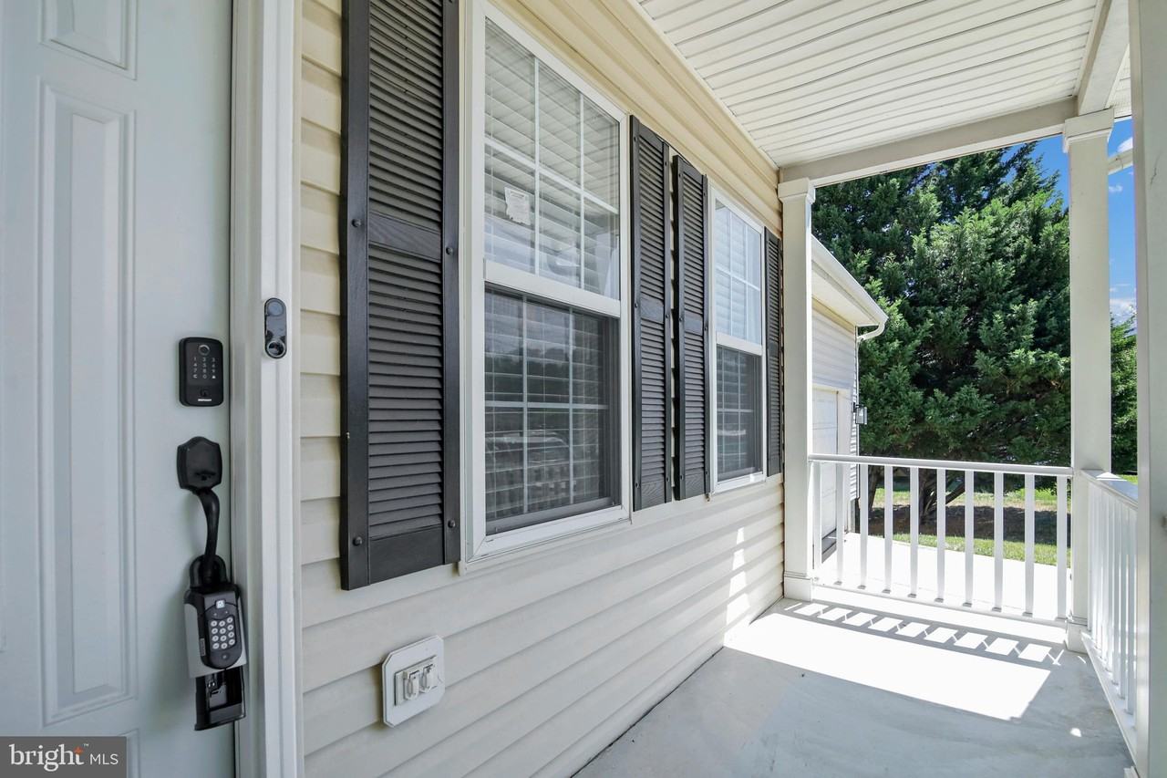 10886 Moore St - Photo 5 of 50