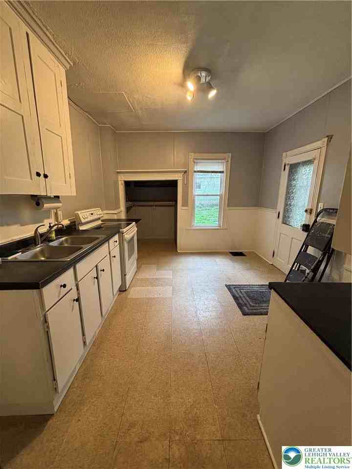 30 S 3rd St - Photo 5 of 14