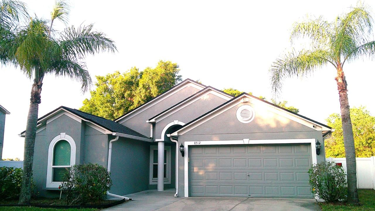 8512 Canterbury Lake Blvd - Photo 2 of 33