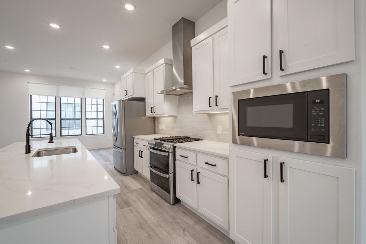 4808 San Jacinto St #101 - Photo 7 of 22