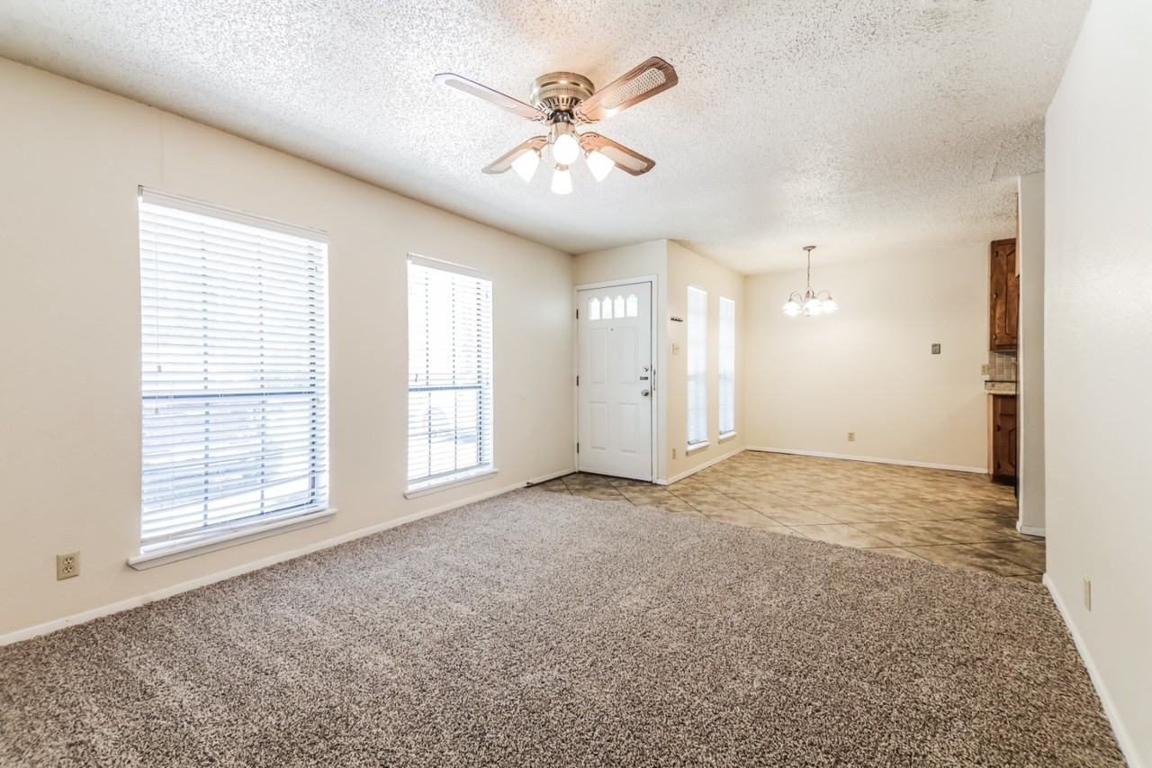 808 W Belden St #808 - Photo 6 of 20