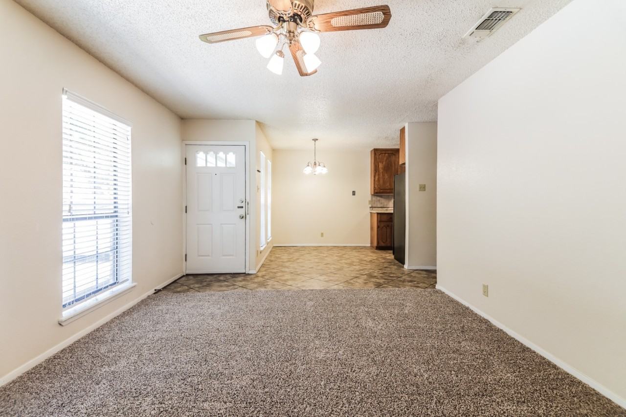 808 W Belden St #808 - Photo 7 of 20
