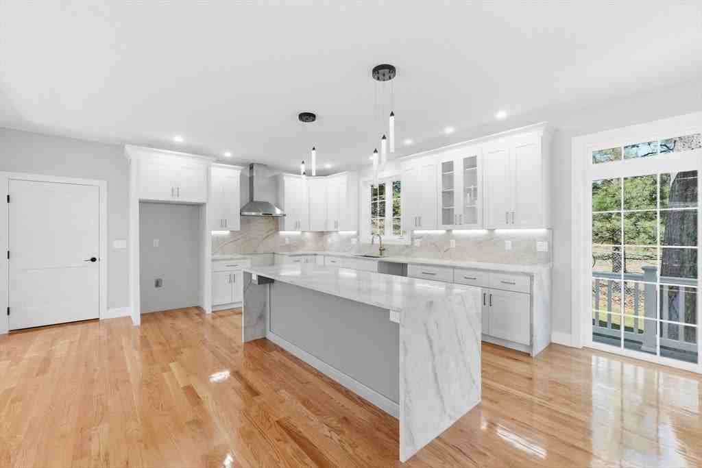 6 Barrows Rd - Photo 4 of 29