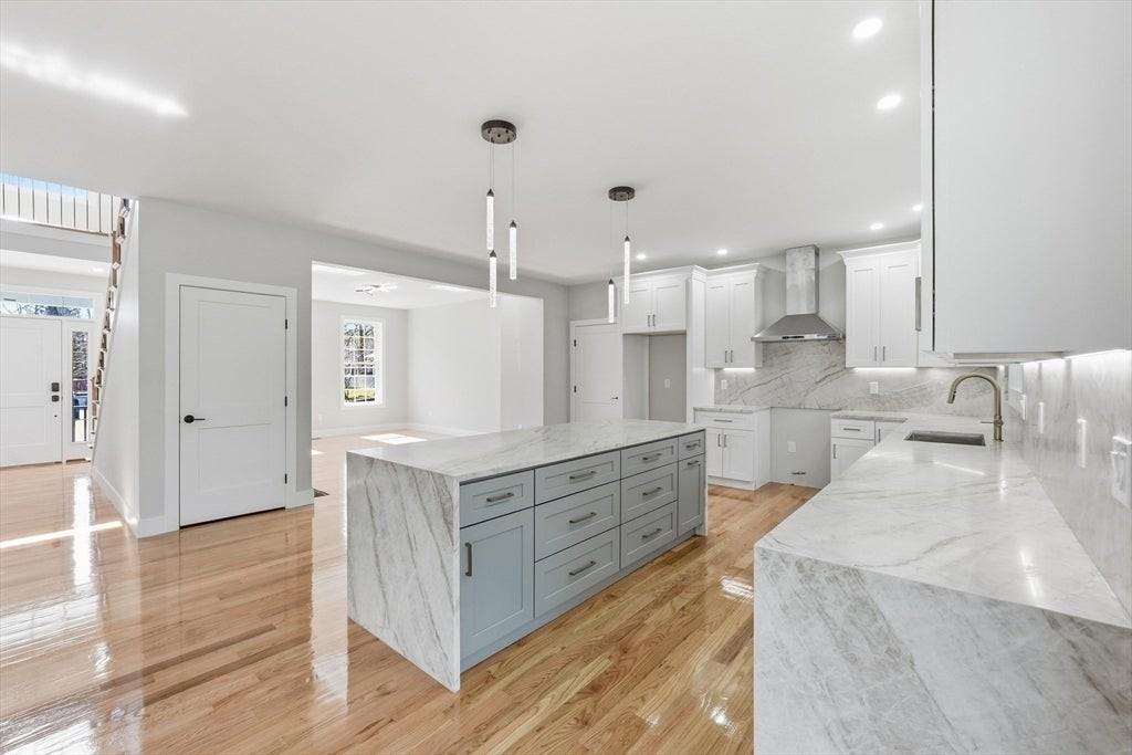 6 Barrows Rd - Photo 5 of 29