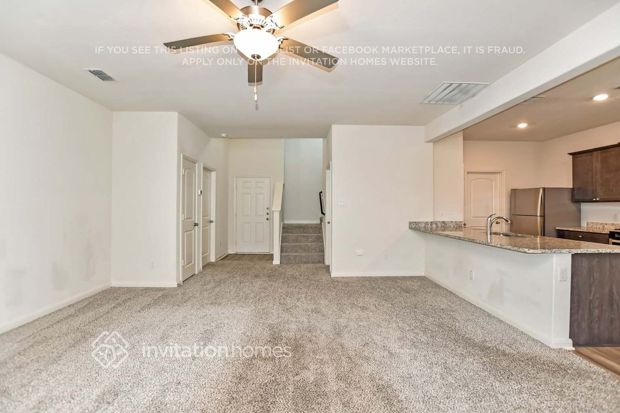 3032 Chico Dr - Photo 3 of 16