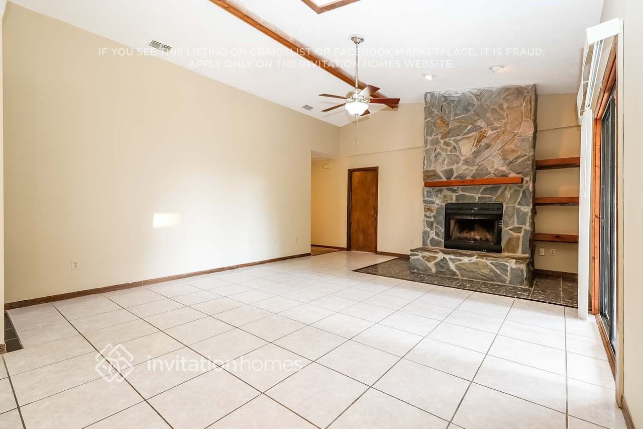10992 124th Ave - Photo 7 of 20
